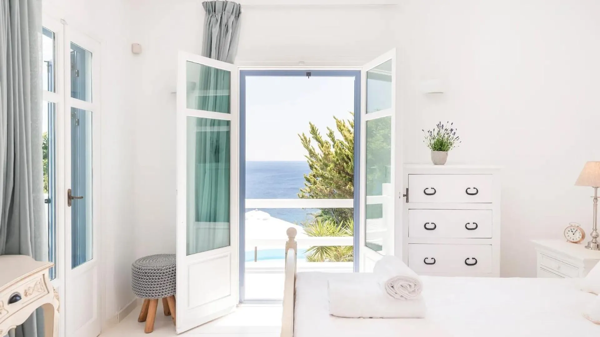 Zegna Pool Villa, Six Bedrooms Mykonos Town